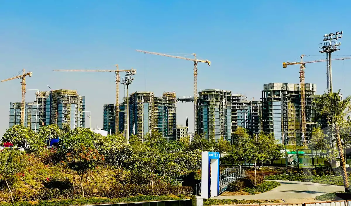 https://aqarmap.com.eg/ar/listing/3825256-for-sale-cairo-el-sheikh-zayed-city-compounds-brj-zyd-wr-llttwyr