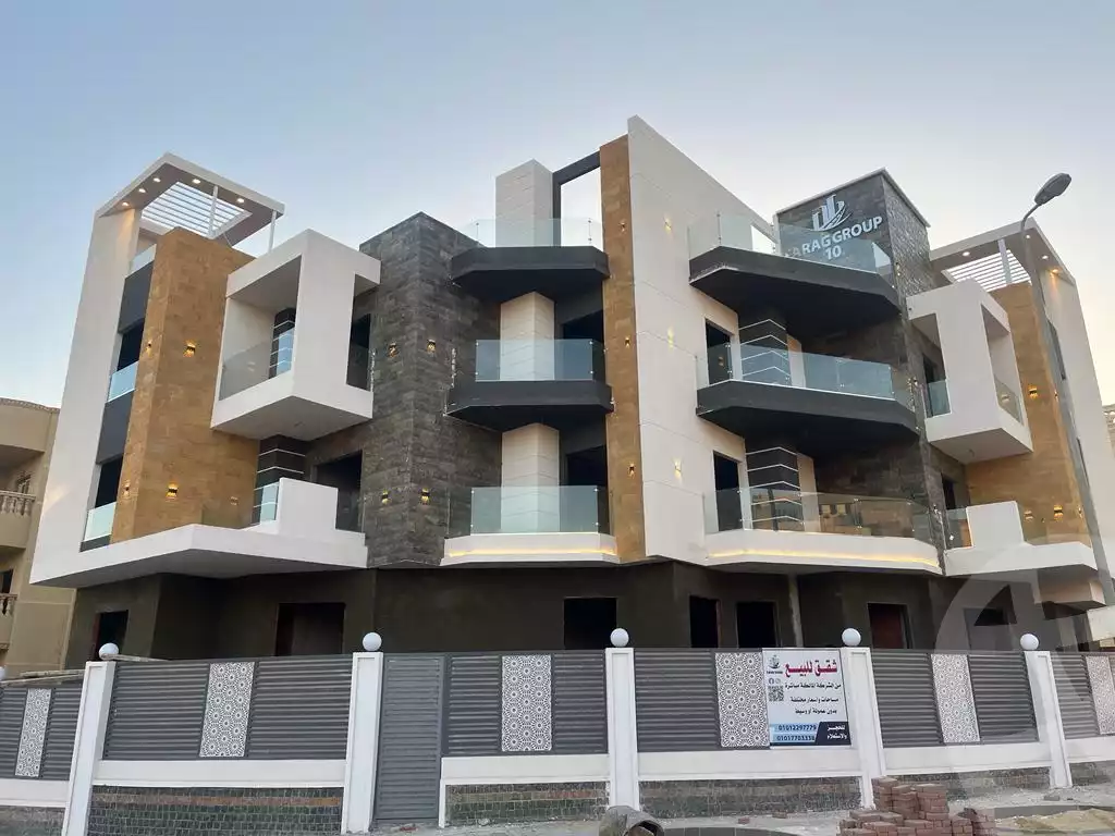https://aqarmap.com.eg/ar/listing/3833890-for-sale-cairo-el-sheikh-zayed-city-el-hay-eltaseaa-area-1-el-bostan-st