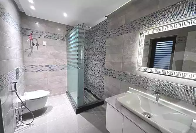 https://aqarmap.com.eg/ar/listing/3838921-for-rent-cairo-new-cairo-compounds-lakeview-residence