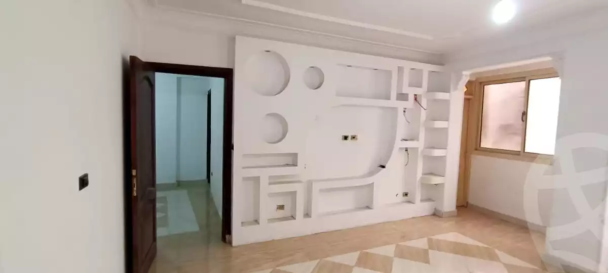 https://aqarmap.com.eg/ar/listing/3844297-for-sale-cairo-el-basateen-other-neighborhoods-in-el-basateen
