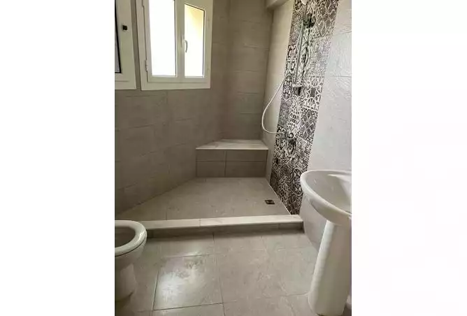 https://aqarmap.com.eg/ar/listing/3852119-for-rent-cairo-new-cairo-compounds-mountain-view-hyde-park