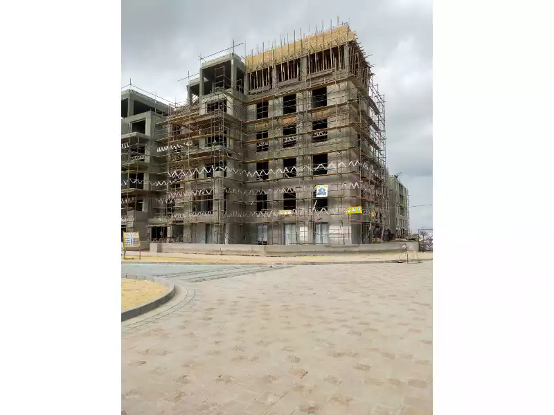 https://aqarmap.com.eg/ar/listing/3862961-for-sale-cairo-el-sheikh-zayed-city-compounds-kmbwnd-fyldj-wyst-dr-llttwyr