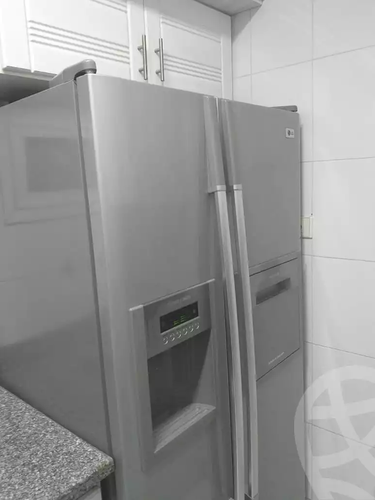 https://aqarmap.com.eg/ar/listing/3863018-for-rent-cairo-new-cairo-lrhb-city-phase-3-youssef-wahbi-st