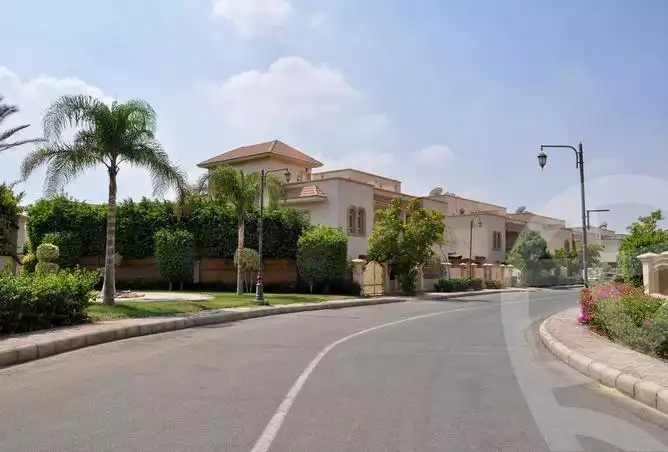 https://aqarmap.com.eg/ar/listing/3866054-for-sale-cairo-el-sheikh-zayed-city-compounds-greens