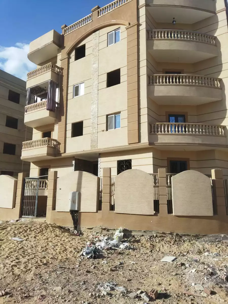 https://aqarmap.com.eg/en/listing/3869031-for-sale-cairo-6th-of-october-hadaeq-october-lmntq-lsyhy