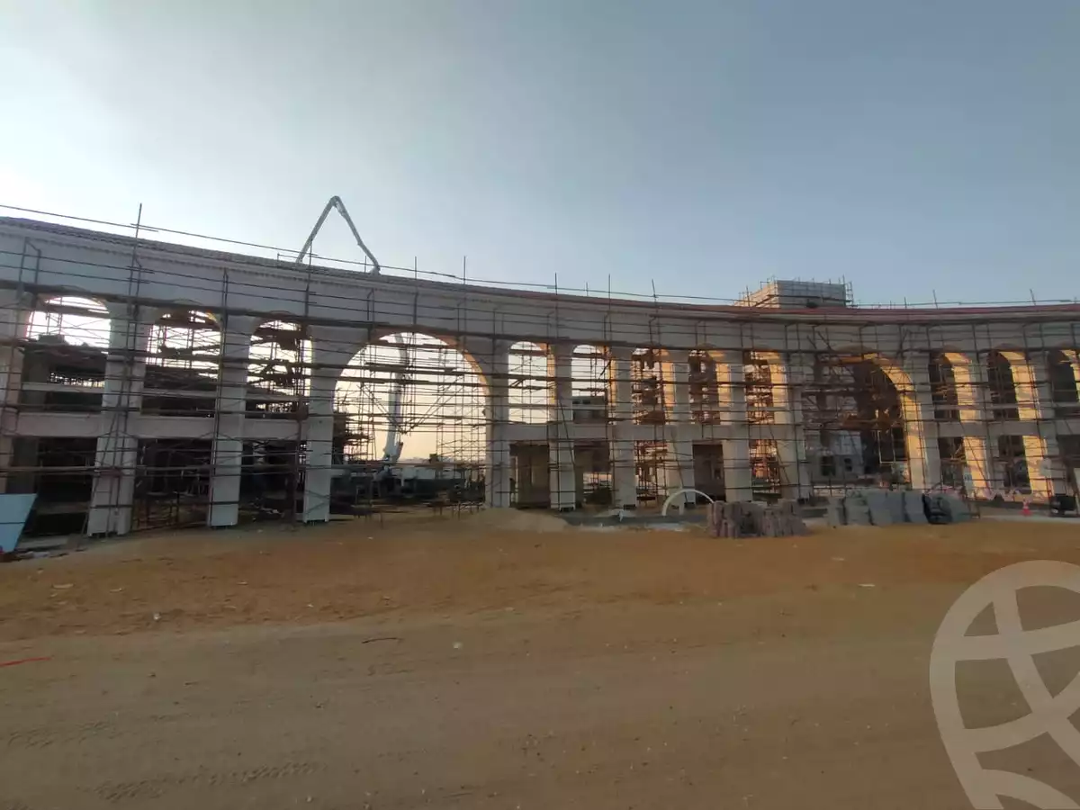 https://aqarmap.com.eg/ar/listing/3871863-for-sale-cairo-el-sheikh-zayed-city-compounds-kmbwnd-fyldj-wyst-dr-llttwyr