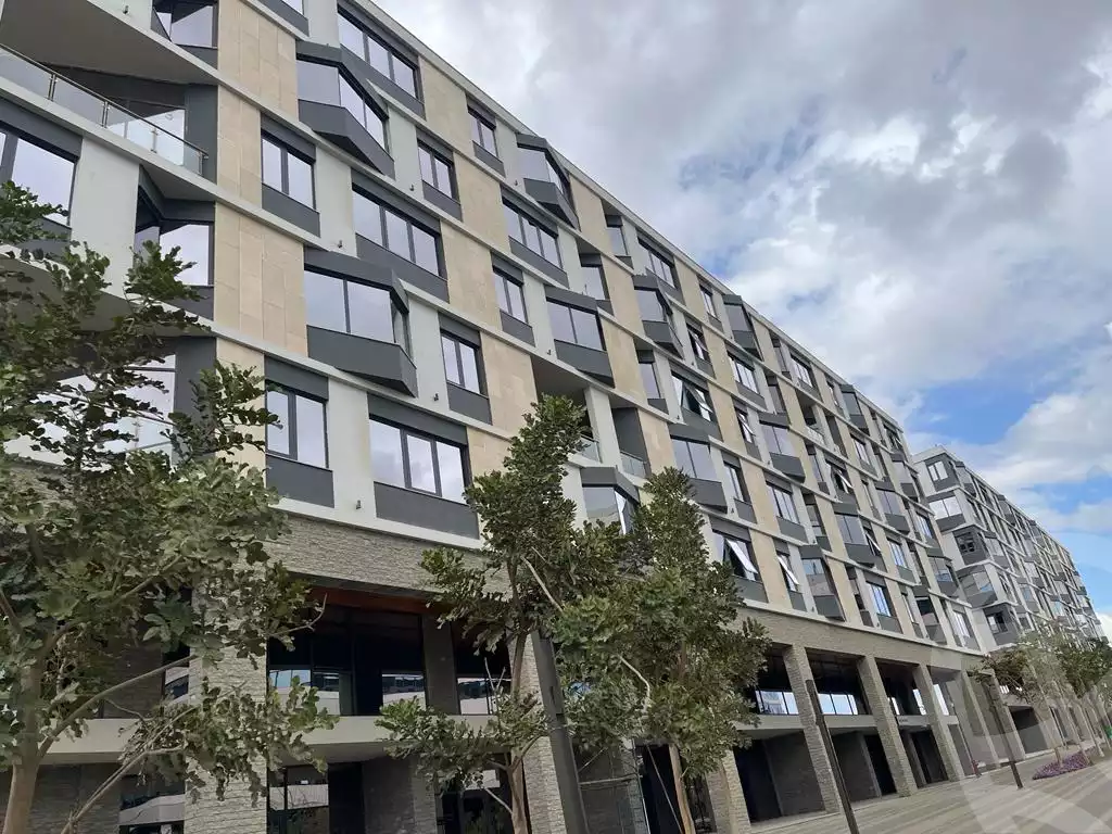 https://aqarmap.com.eg/ar/listing/3874493-for-sale-cairo-el-sheikh-zayed-city-compounds-in-sheikh-zayed-beverly-hills