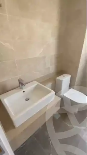 https://aqarmap.com.eg/ar/listing/3877579-for-sale-cairo-el-sheikh-zayed-city-compounds-kmbwnd-fyldj-wyst-dr-llttwyr
