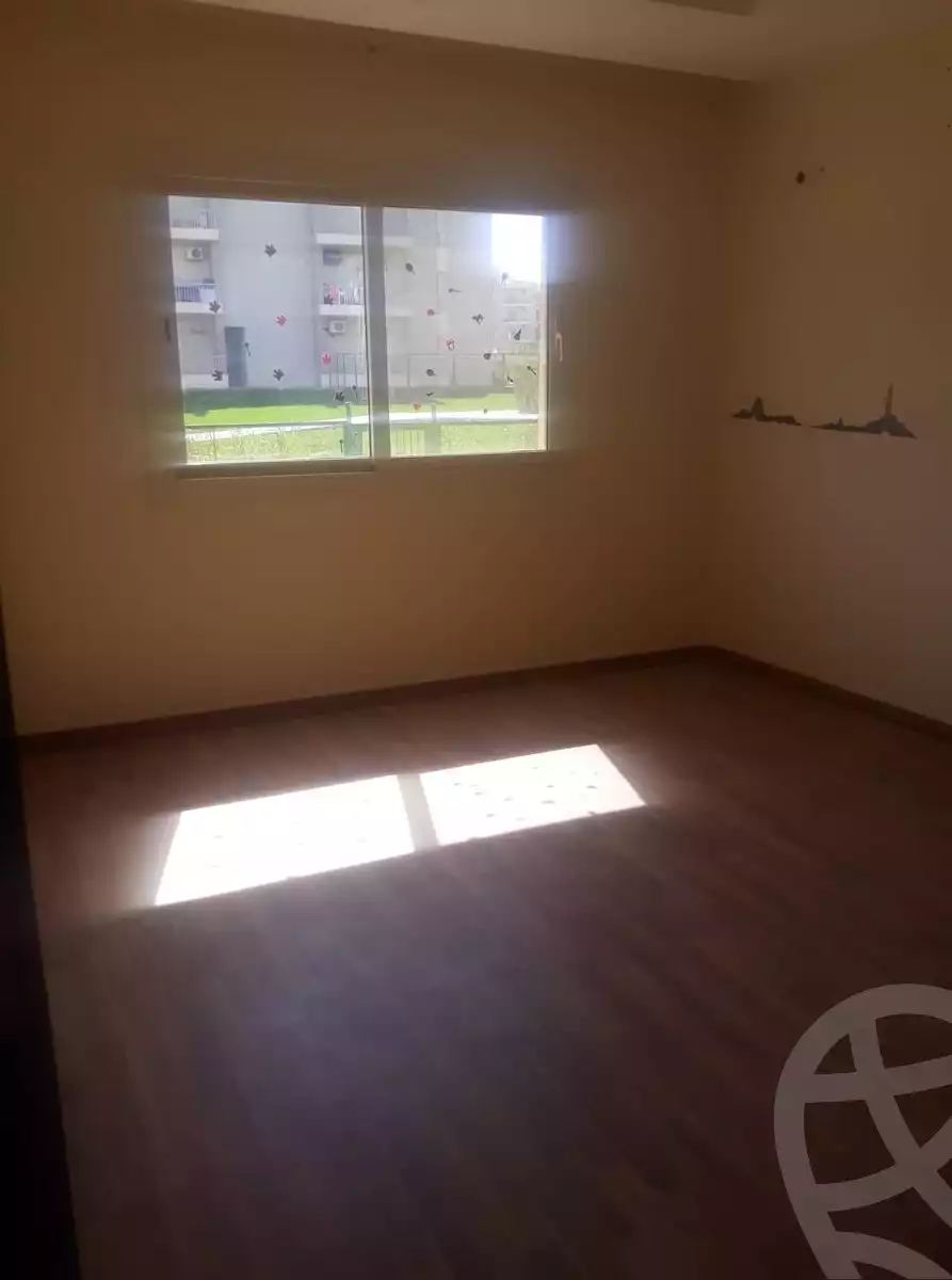 https://aqarmap.com.eg/ar/listing/3878574-for-sale-cairo-el-sheikh-zayed-city-compounds-dh-drys