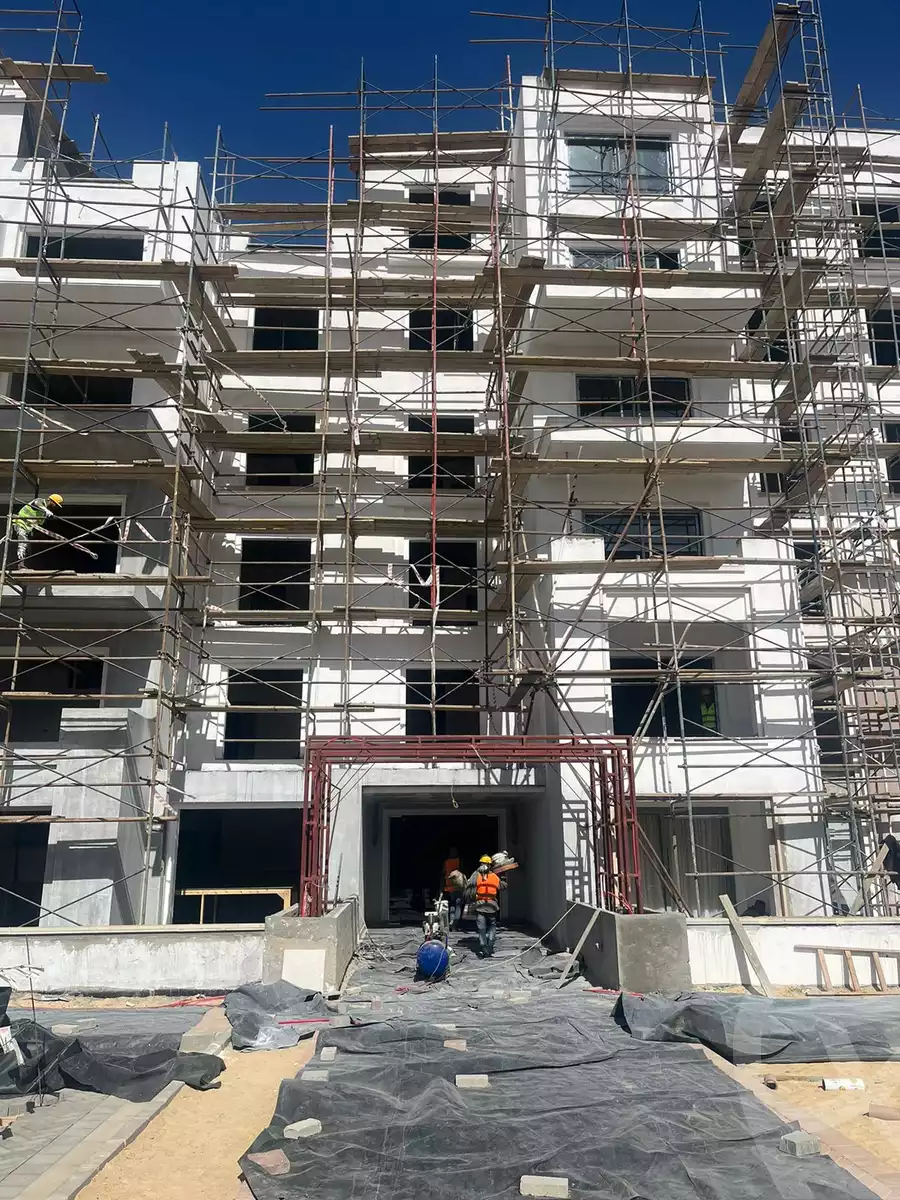 https://aqarmap.com.eg/ar/listing/3880207-for-sale-cairo-el-sheikh-zayed-city-compounds-kmbwnd-fyldj-wyst-dr-llttwyr