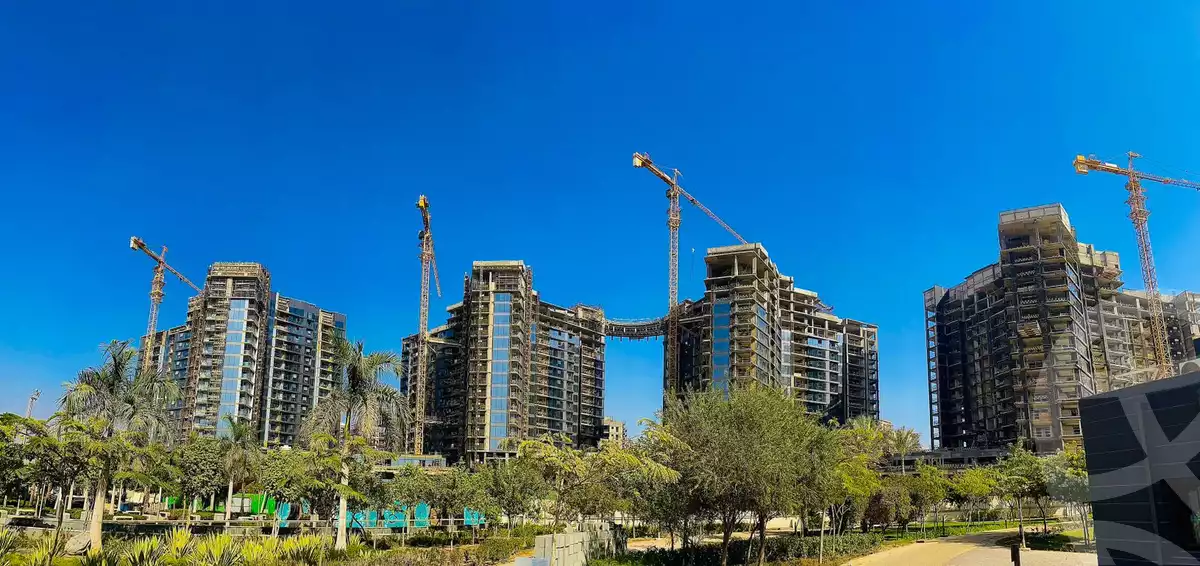 https://aqarmap.com.eg/ar/listing/3883226-for-sale-cairo-el-sheikh-zayed-city-compounds-brj-zyd-wr-llttwyr