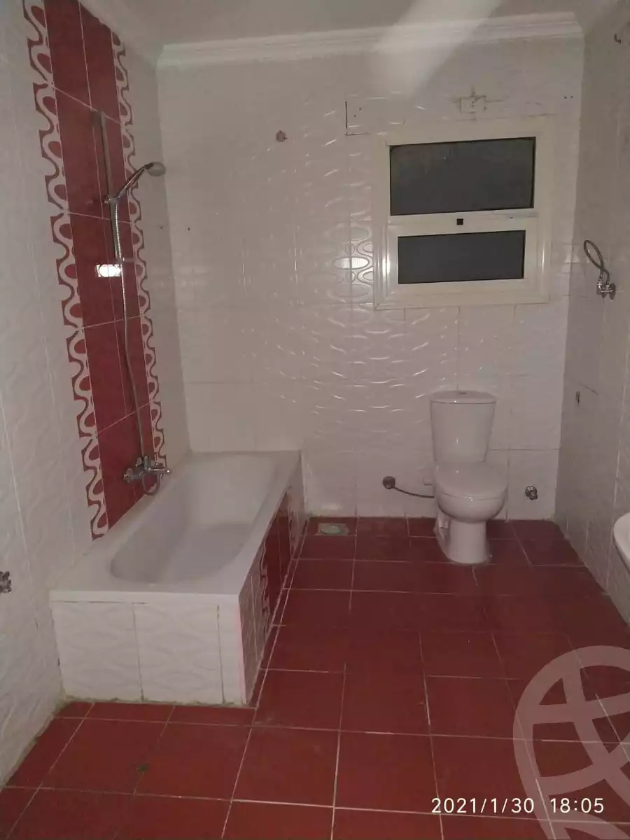 https://aqarmap.com.eg/ar/listing/3884108-for-rent-cairo-new-cairo-compounds-ritaj