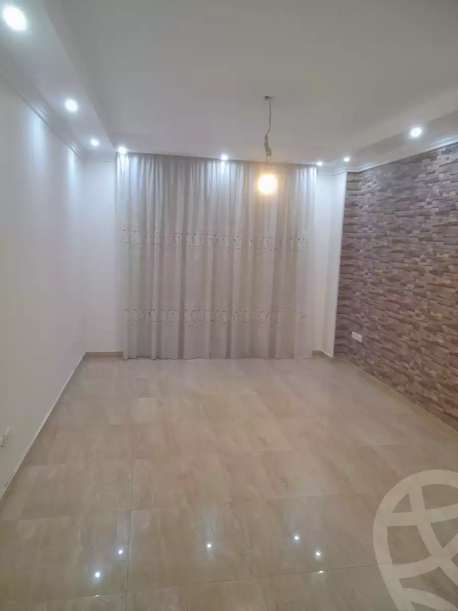 https://aqarmap.com.eg/ar/listing/3886168-for-rent-cairo-el-sheikh-zayed-city-el-hay-elthamen-lhy-lthmn