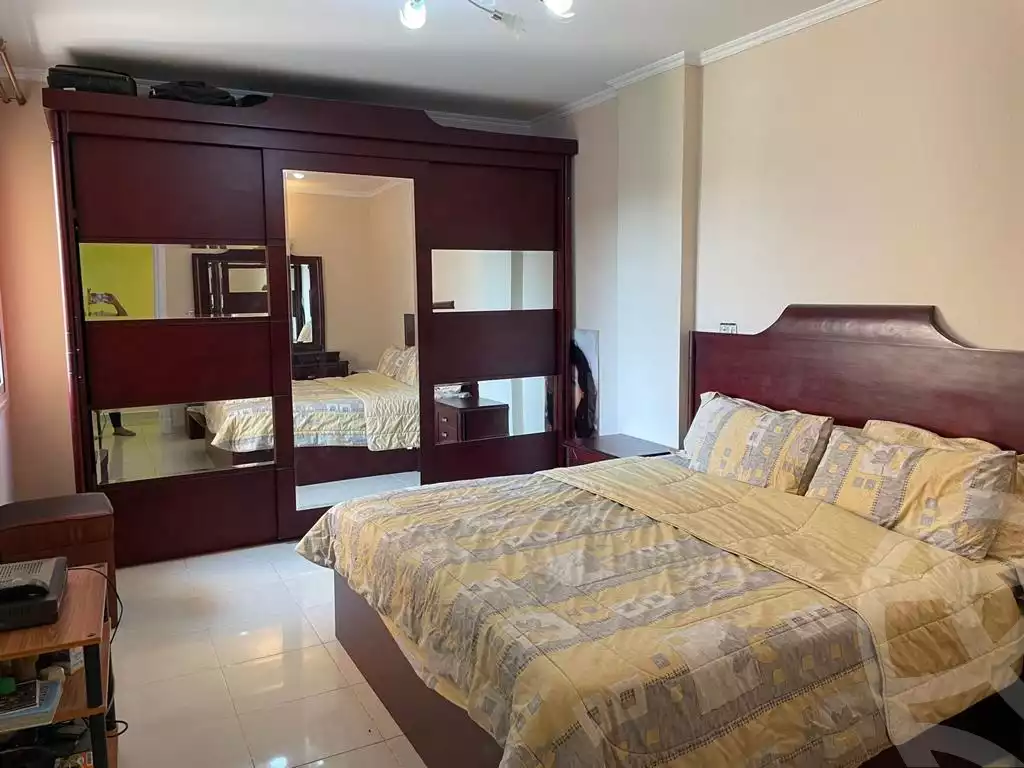 https://aqarmap.com.eg/ar/listing/3888839-for-sale-cairo-new-cairo-lrhb-city-phase-4-mostafa-kamel-st