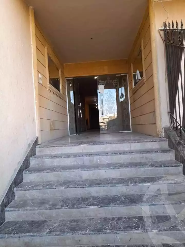 https://aqarmap.com.eg/en/listing/3889047-for-sale-cairo-el-sheikh-zayed-city-el-hay-elasher-street-100