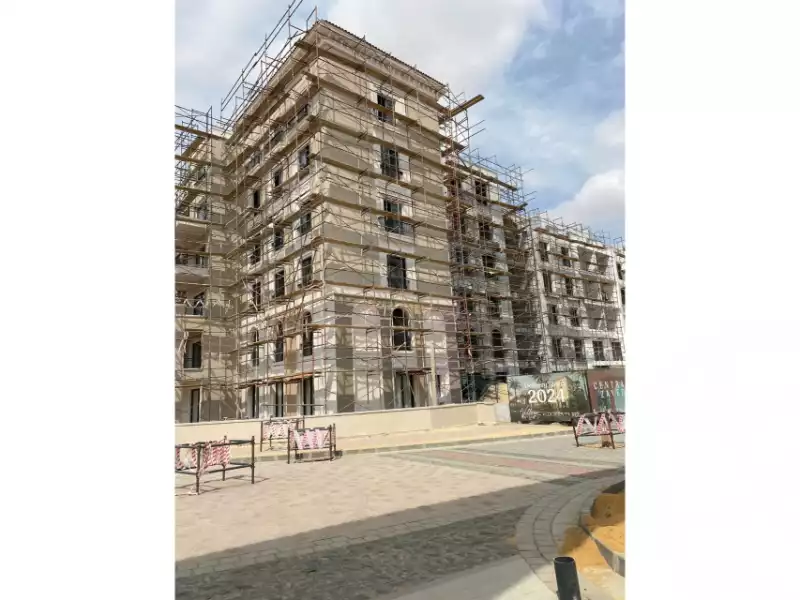 https://aqarmap.com.eg/ar/listing/3890740-for-sale-cairo-el-sheikh-zayed-city-compounds-kmbwnd-fyldj-wyst-dr-llttwyr
