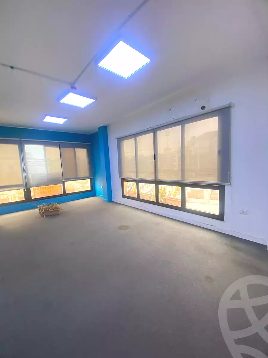 https://aqarmap.com.eg/ar/listing/3897783-for-rent-cairo-new-cairo-first-settlement-mhwr-mstfy-kml