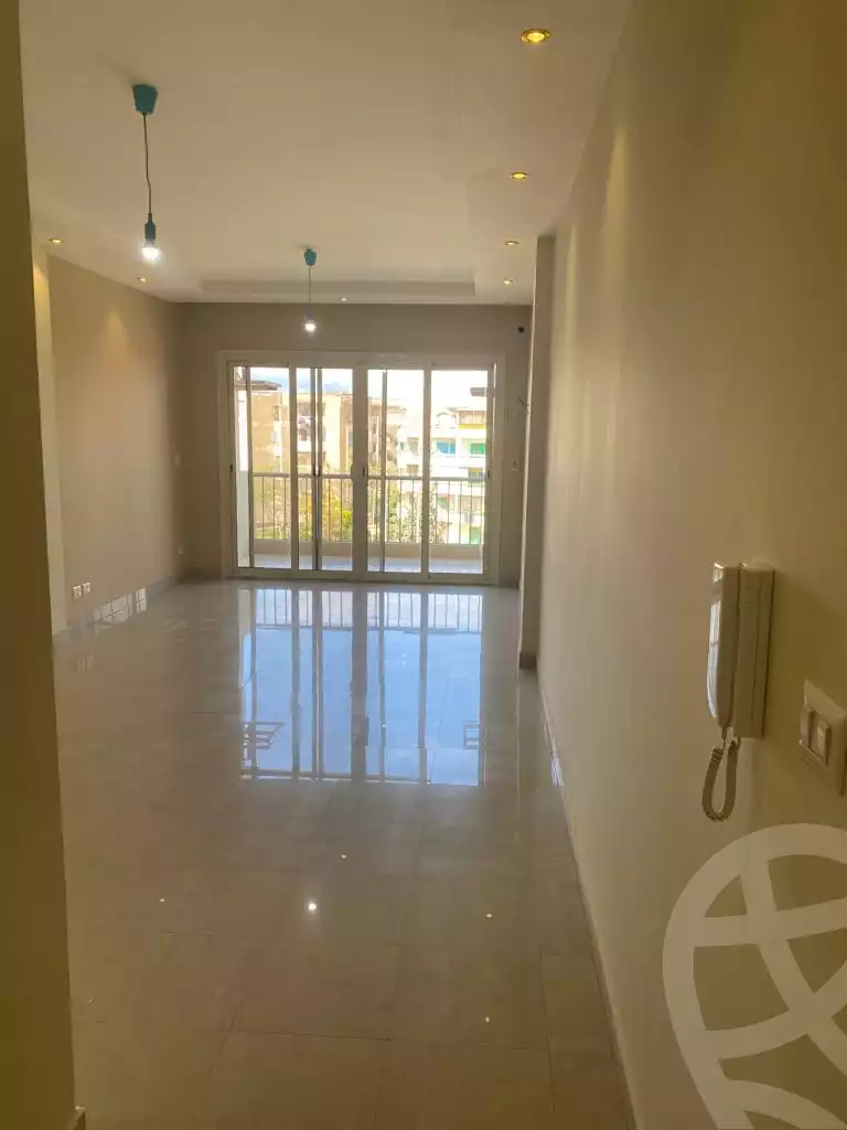 https://aqarmap.com.eg/ar/listing/3899702-for-rent-cairo-el-sheikh-zayed-city-compounds-dh-drys