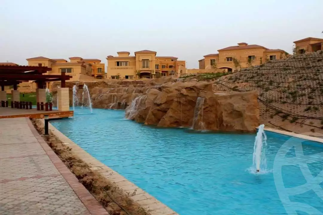 https://aqarmap.com.eg/ar/listing/3907794-for-sale-cairo-el-sheikh-zayed-city-compounds-in-sheikh-zayed-royal-meadows