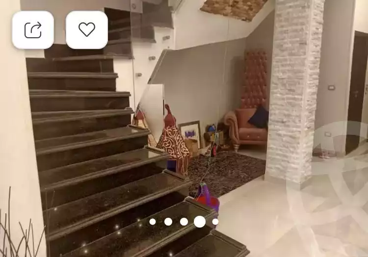 https://aqarmap.com.eg/ar/listing/3909637-for-sale-cairo-el-sheikh-zayed-city-compounds-in-sheikh-zayed-royal-meadows