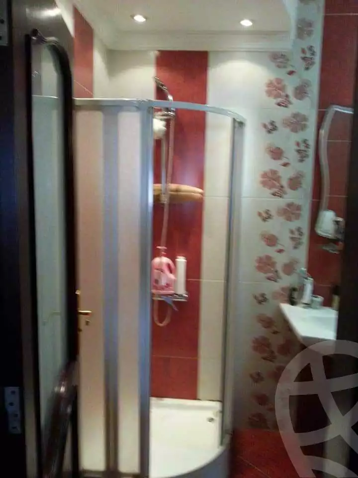 https://aqarmap.com.eg/en/listing/4262342-for-sale-cairo-cairo-hdyq-lhrm-lmntq-w