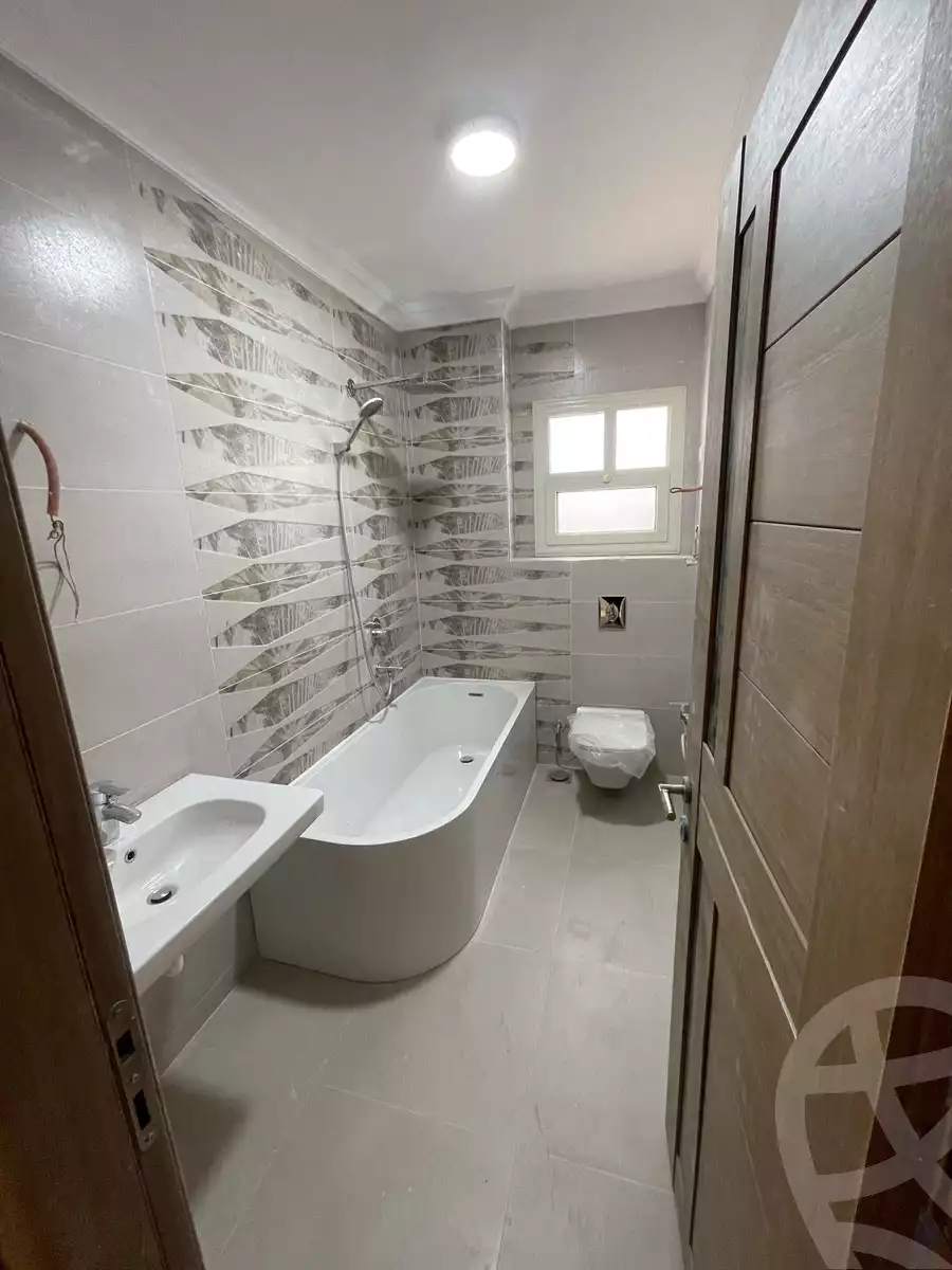https://aqarmap.com.eg/ar/listing/3876964-for-sale-cairo-el-sheikh-zayed-city-bait-el-watan