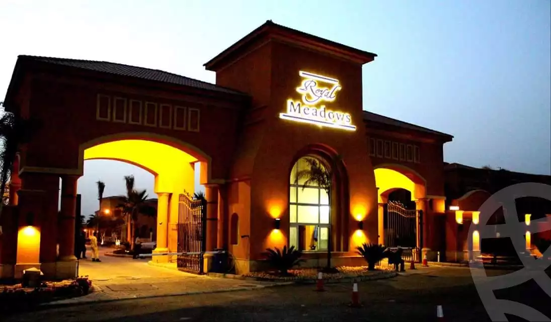 https://aqarmap.com.eg/ar/listing/3939449-for-sale-cairo-el-sheikh-zayed-city-compounds-in-sheikh-zayed-royal-meadows