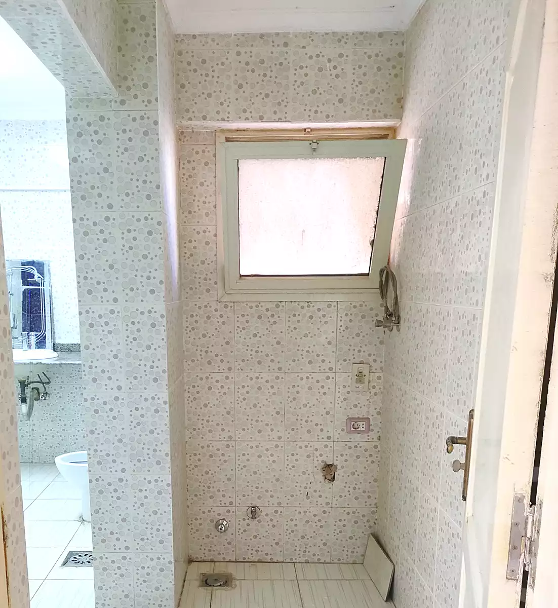https://aqarmap.com.eg/ar/listing/3945092-for-sale-cairo-6th-of-october-compound-el-dowalia-plaza