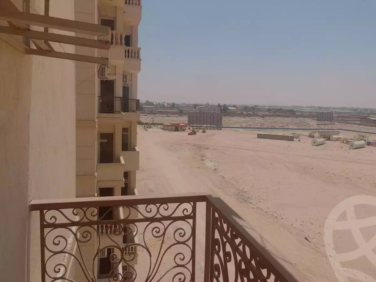 https://aqarmap.com.eg/en/listing/3950727-for-sale-cairo-al-oubour-tryq-msr-sm-yly-lshrwy-moon-city