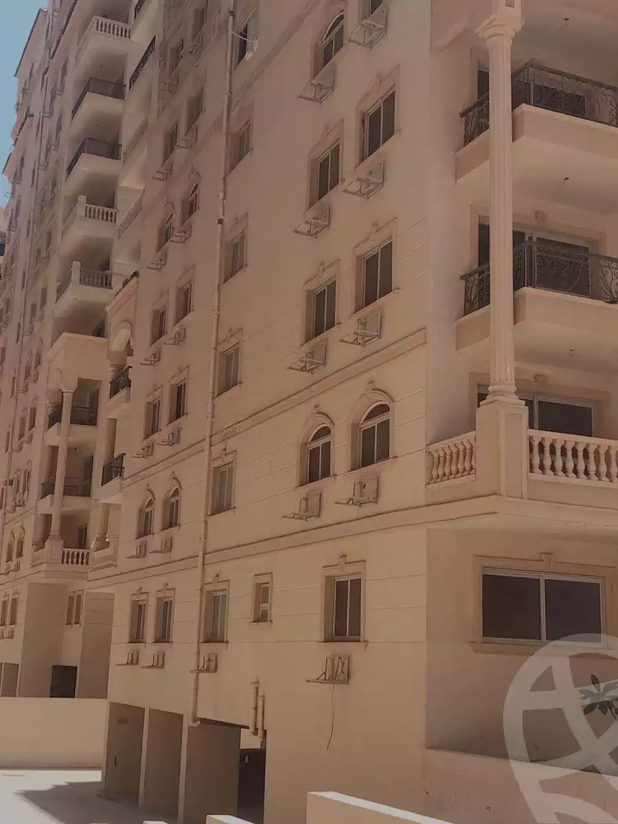 https://aqarmap.com.eg/en/listing/3950727-for-sale-cairo-al-oubour-tryq-msr-sm-yly-lshrwy-moon-city