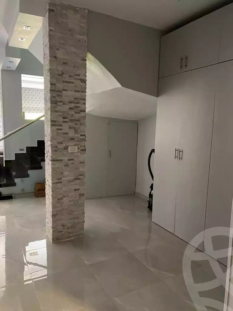 https://aqarmap.com.eg/ar/listing/3951426-for-rent-cairo-el-sheikh-zayed-city-compounds-in-sheikh-zayed-royal-meadows