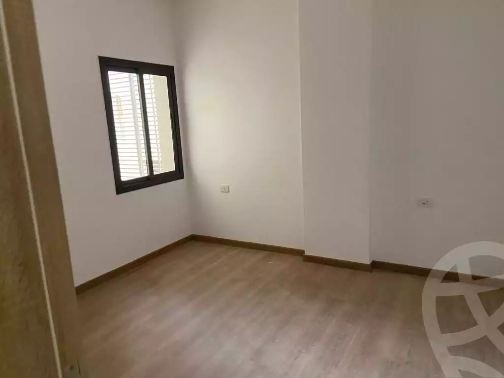https://aqarmap.com.eg/ar/listing/3958902-for-sale-mdyn-lshrwq-compounds-alborouj