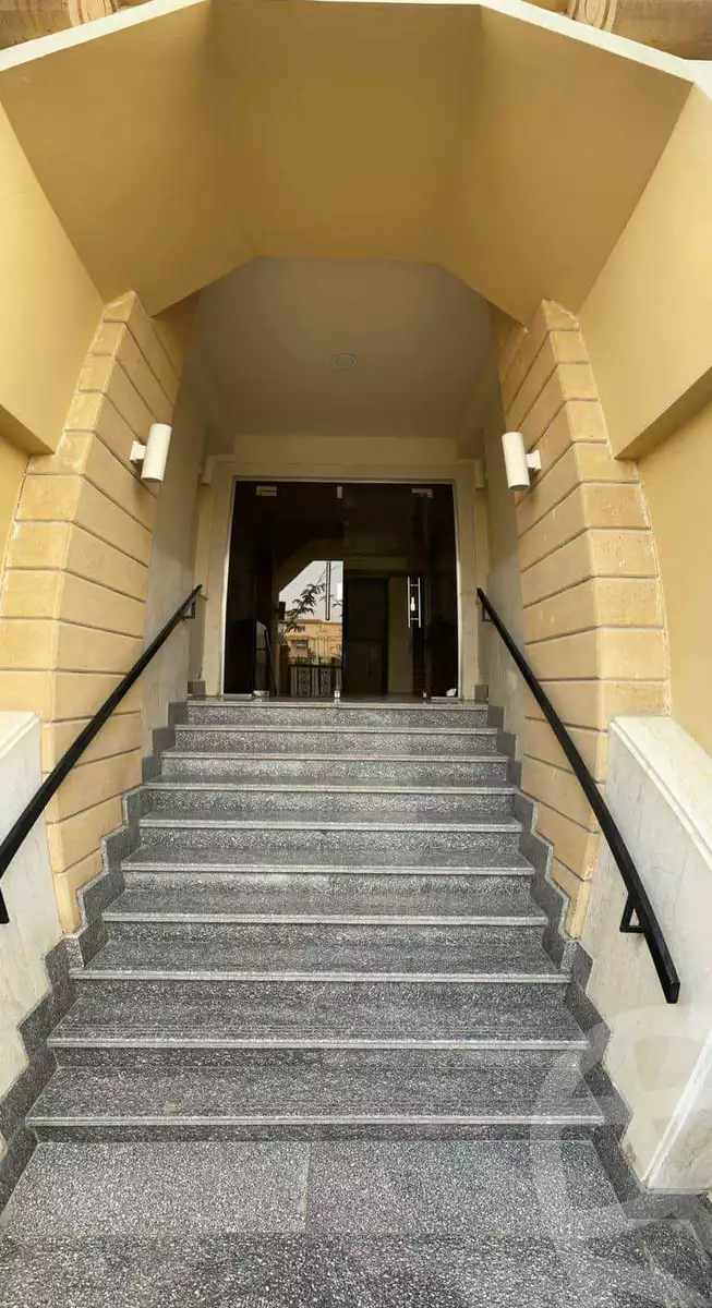 https://aqarmap.com.eg/ar/listing/3963370-for-sale-cairo-new-cairo-first-settlement-mhwr-mstfy-kml