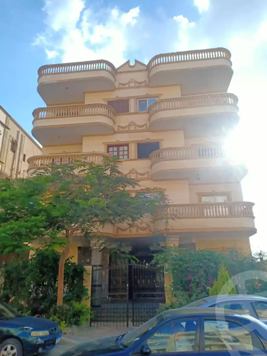 https://aqarmap.com.eg/ar/listing/3966101-for-sale-eighth_zone-neighbourhood-2