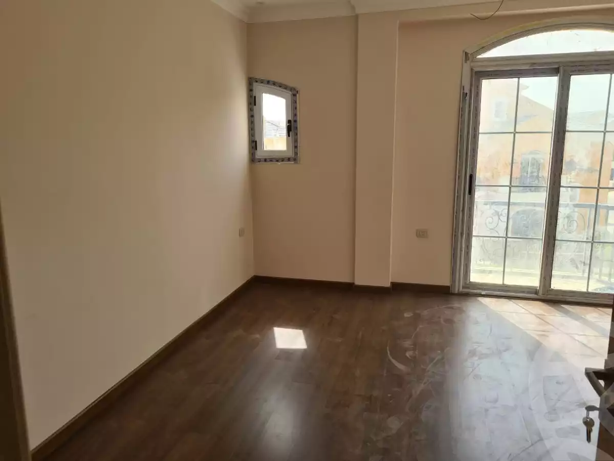 https://aqarmap.com.eg/en/listing/3977206-for-rent-cairo-new-cairo-golden-square