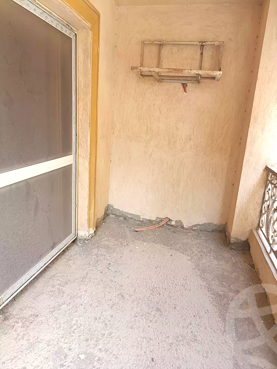 https://aqarmap.com.eg/ar/listing/3990146-for-sale-cairo-al-oubour-tryq-msr-sm-yly-lshrwy-moon-city