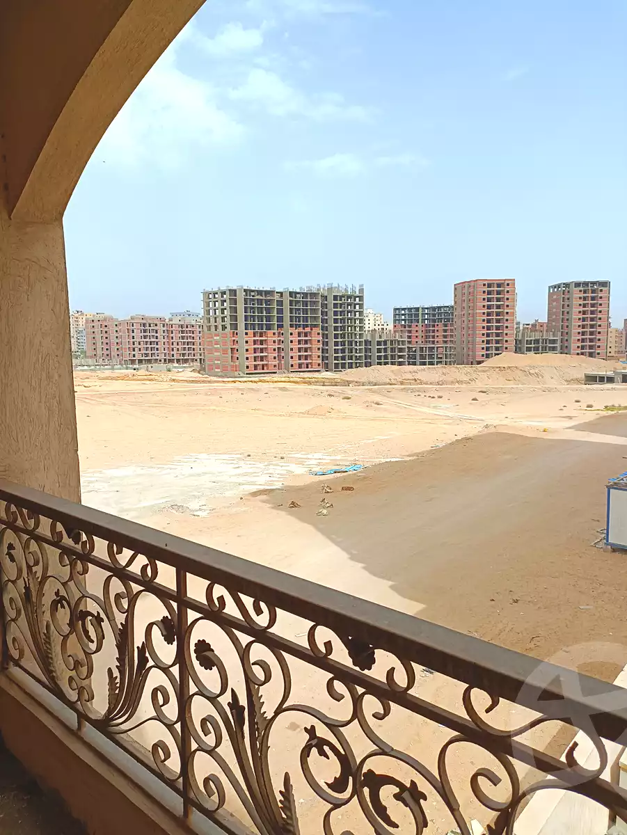 https://aqarmap.com.eg/ar/listing/3990146-for-sale-cairo-al-oubour-tryq-msr-sm-yly-lshrwy-moon-city