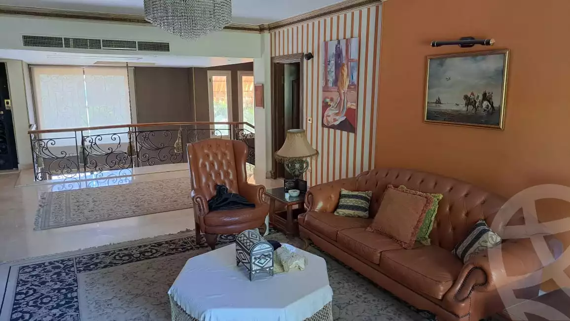 https://aqarmap.com.eg/en/listing/4348336-for-sale-cairo-6th-of-october-compound-royal-hills