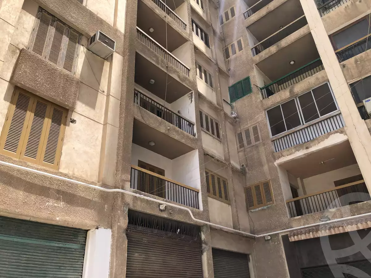 https://aqarmap.com.eg/en/listing/4001337-for-sale-alexandria-el-montazah-malak-hefney