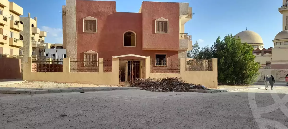 https://aqarmap.com.eg/ar/listing/4005162-for-sale-cairo-el-sheikh-zayed-city-el-hay-el-hady-ashaer-shr-33
