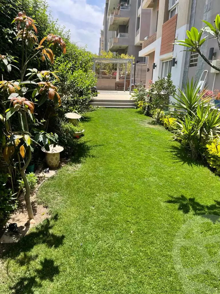 https://aqarmap.com.eg/ar/listing/4013229-for-sale-cairo-el-sheikh-zayed-city-compounds-in-sheikh-zayed-zayed-regency