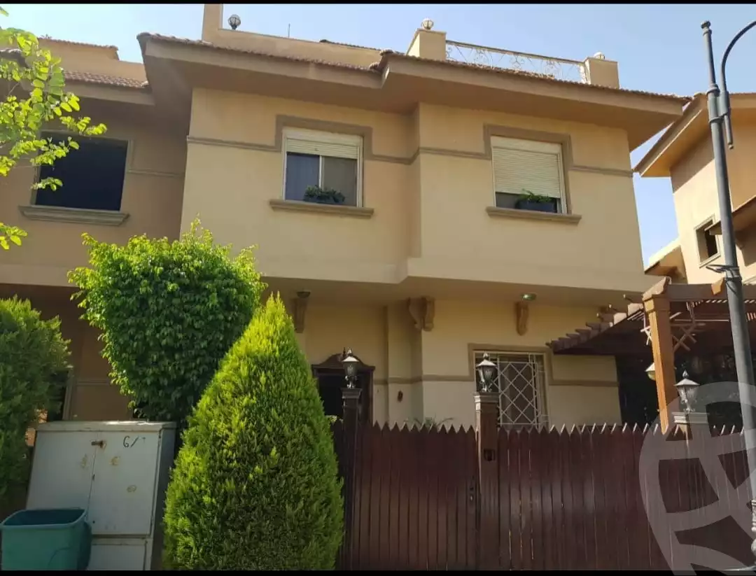 https://aqarmap.com.eg/en/listing/4023211-for-sale-cairo-new-cairo-compounds-moon-valley-2