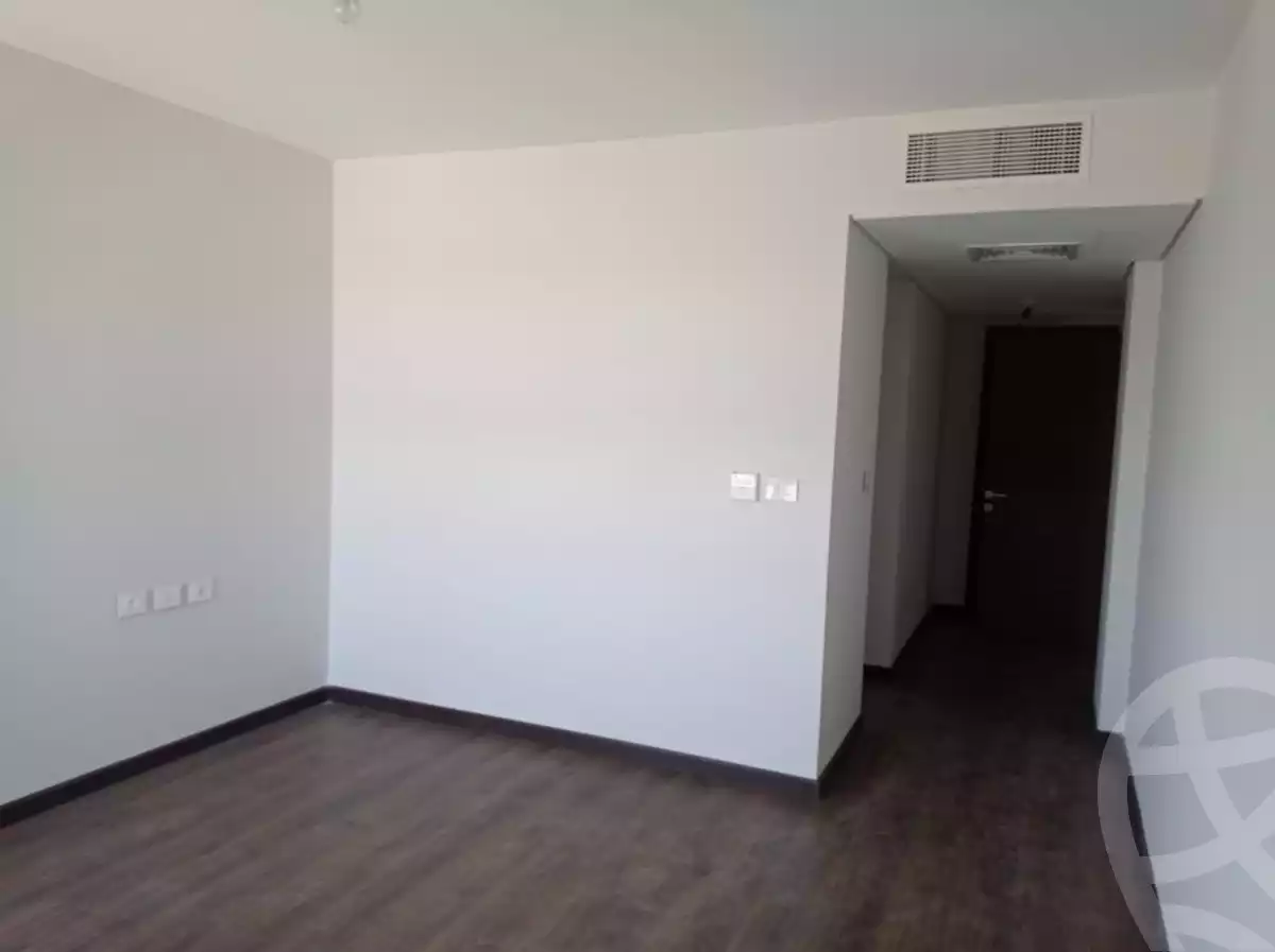 https://aqarmap.com.eg/en/listing/4029680-for-sale-cairo-el-sheikh-zayed-city-compounds-in-sheikh-zayed-etapa