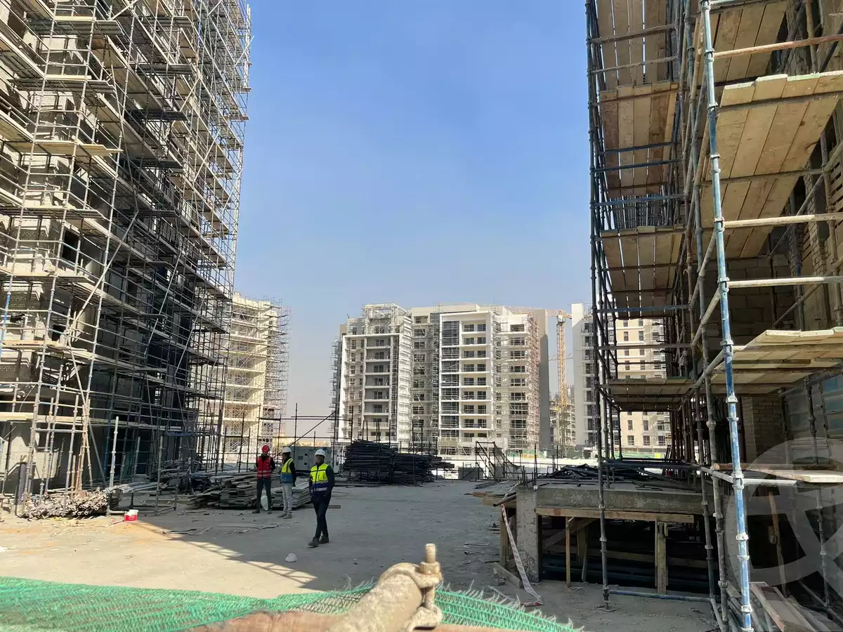 https://aqarmap.com.eg/ar/listing/4031421-for-sale-cairo-el-sheikh-zayed-city-compounds-brj-zyd-wr-llttwyr
