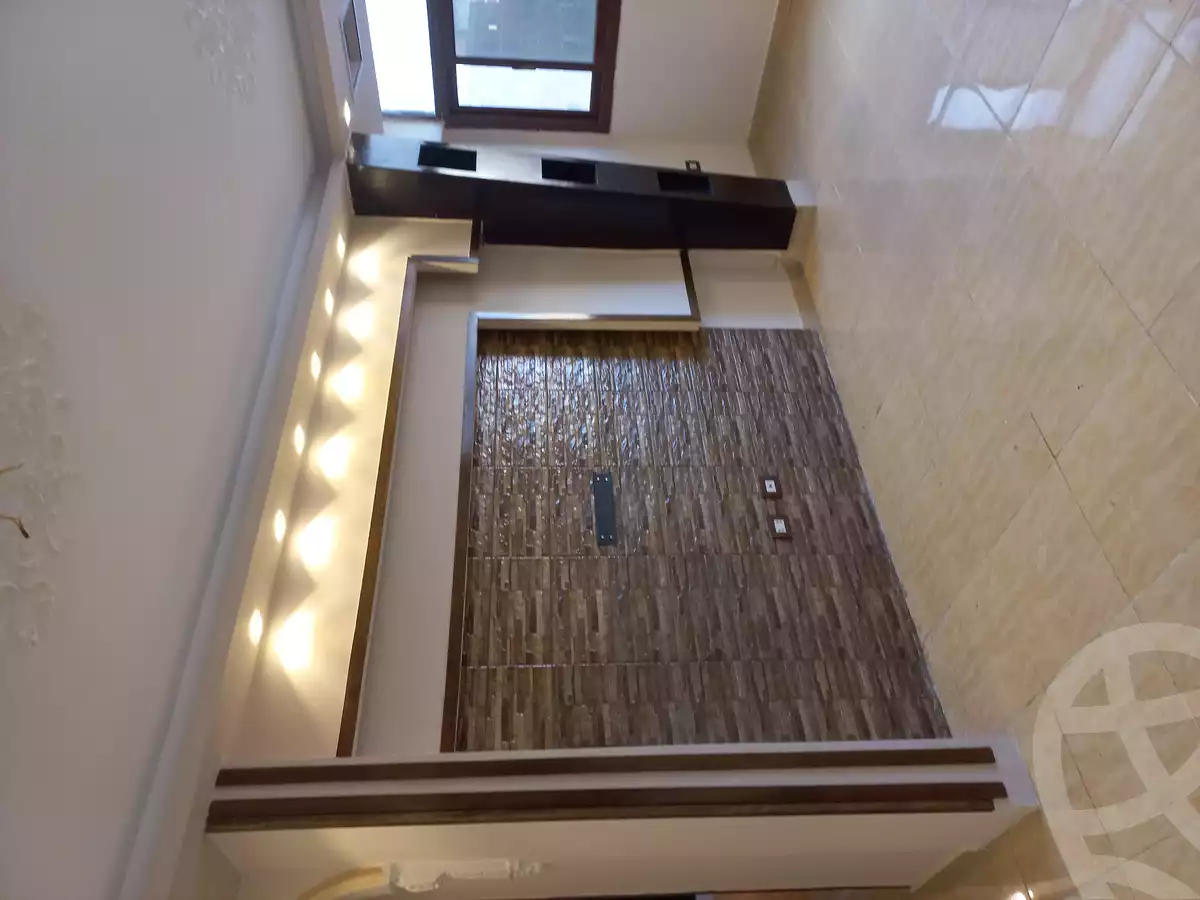 https://aqarmap.com.eg/en/listing/4035562-for-sale-alexandria-el-hanouvel-trablose-st