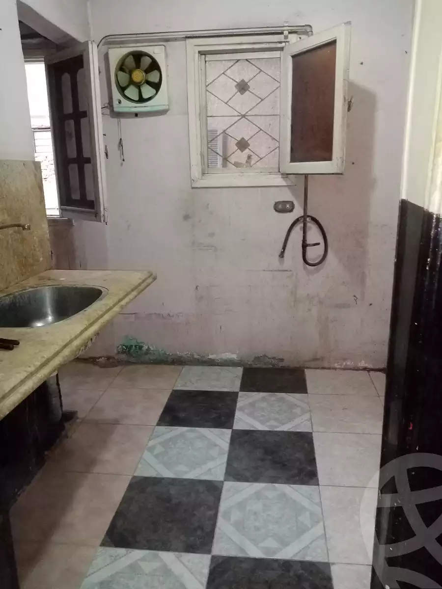 https://aqarmap.com.eg/ar/listing/4035917-for-sale-cairo-mokattam-mskn-lzlzl-rolan-st