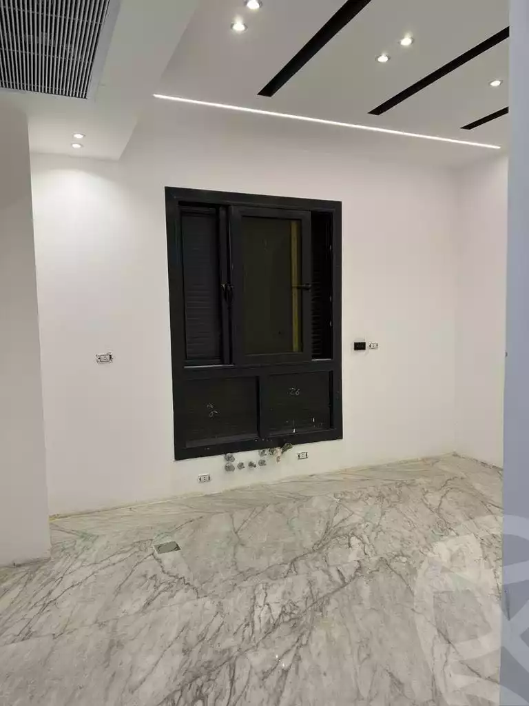 https://aqarmap.com.eg/en/listing/4036459-for-sale-cairo-el-sheikh-zayed-city-compounds-in-sheikh-zayed-el-patio-zahraa