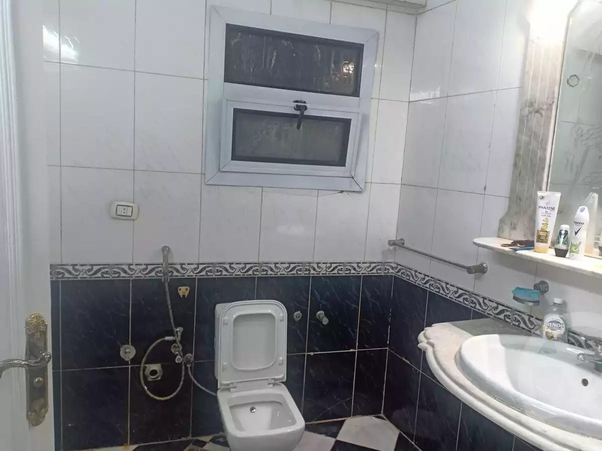 https://aqarmap.com.eg/en/listing/4036524-for-sale-alexandria-miami-khld-bn-lwlyd