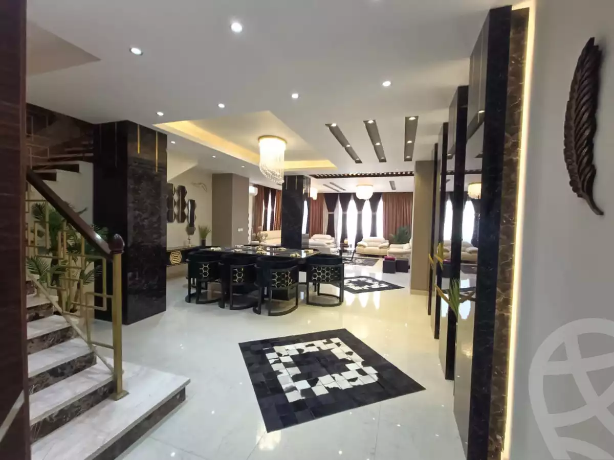 https://aqarmap.com.eg/ar/listing/4045181-for-sale-cairo-6th-of-october-compounds-cleopatra-square