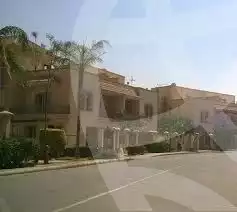 https://aqarmap.com.eg/en/listing/4046104-for-sale-cairo-el-sheikh-zayed-city-compounds-greens